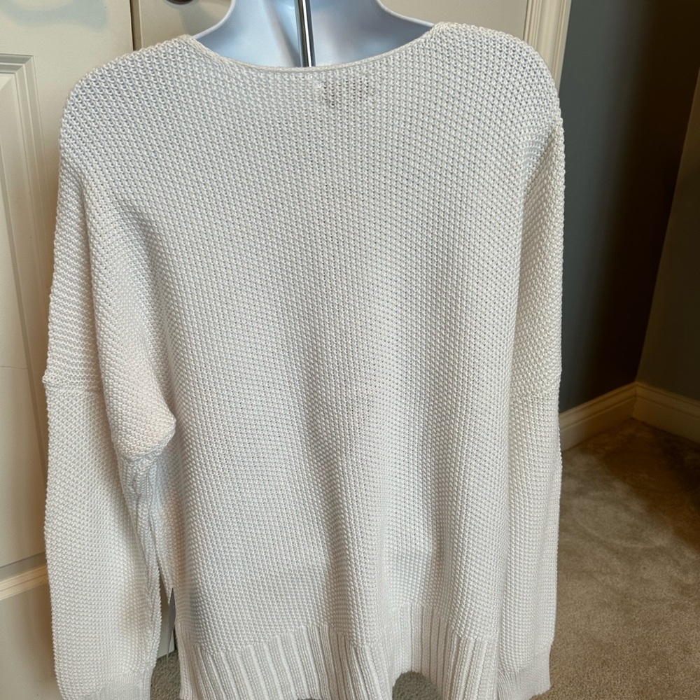 Lucky Brand white “v necked” cotton sweater - Picture 3 of 6
